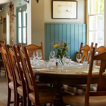 וונטאייג' The Greyhound Inn מראה חיצוני תמונה