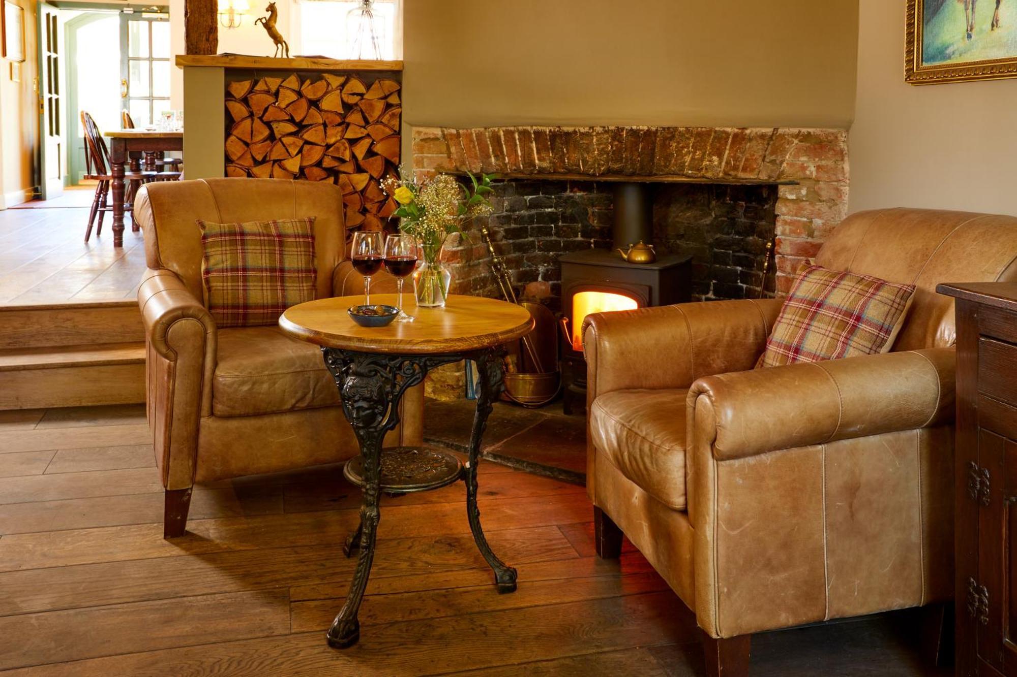 וונטאייג' The Greyhound Inn מראה חיצוני תמונה